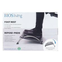 Load image into Gallery viewer, front view of the packaging of the footrest
