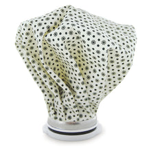 Charger l'image dans la galerie, close up view of an ice bag