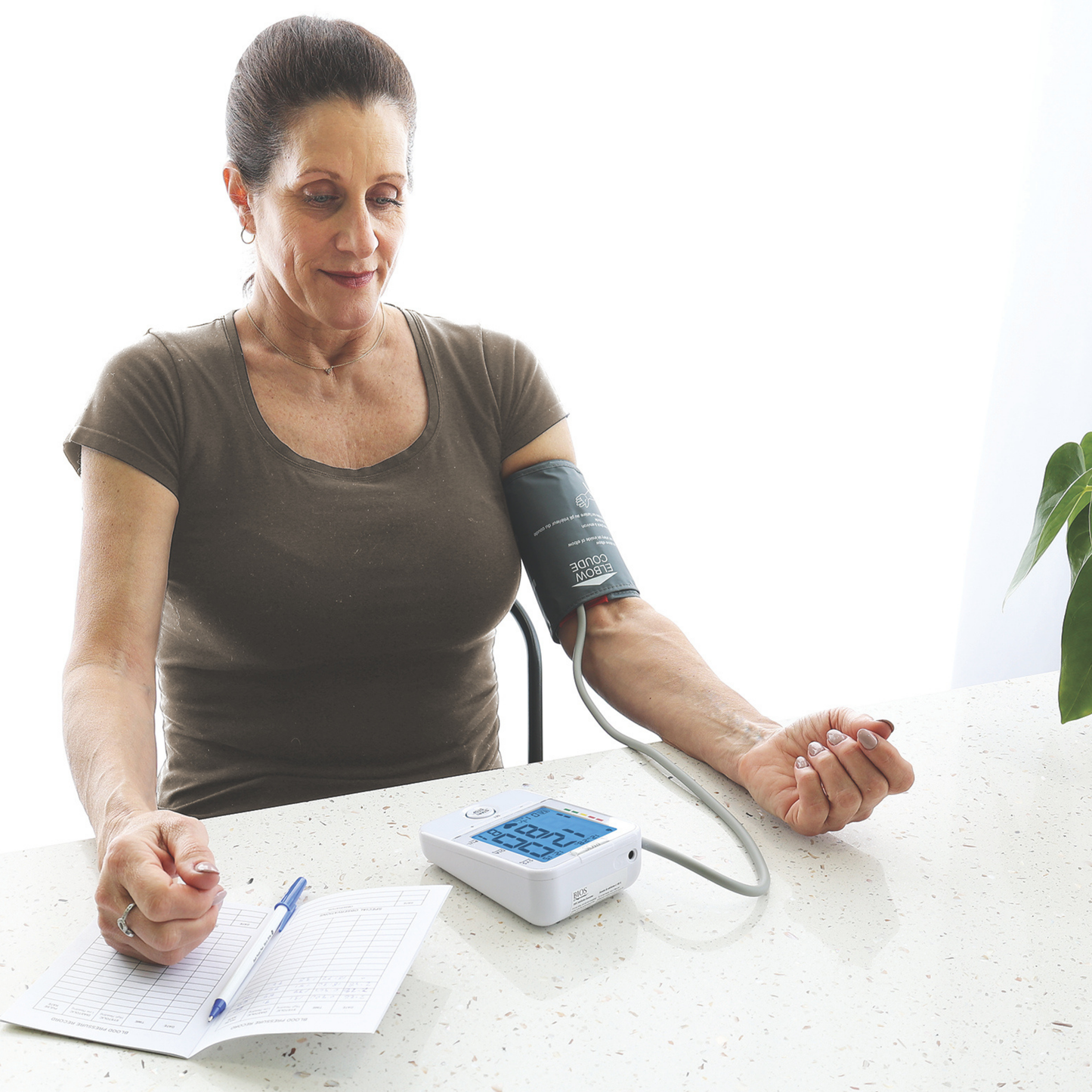 Blood Pressure Monitor Device – Easy Read