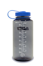 Charger l&#39;image dans la galerie, Bouteille à grand goulot Sustain de Nalgene — 32 oz, Gris
