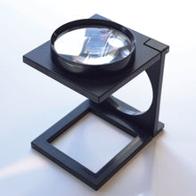 Load image into Gallery viewer, pot view of the foldable magnifier
