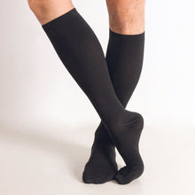 Load image into Gallery viewer, Men&#39;s Compression Trouser Socks 15-20 mm Hg, Black Application Photo
