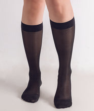 Load image into Gallery viewer, Women&#39;s Compression Knee Socks 20-30 mm Hg, Black Main Photo
